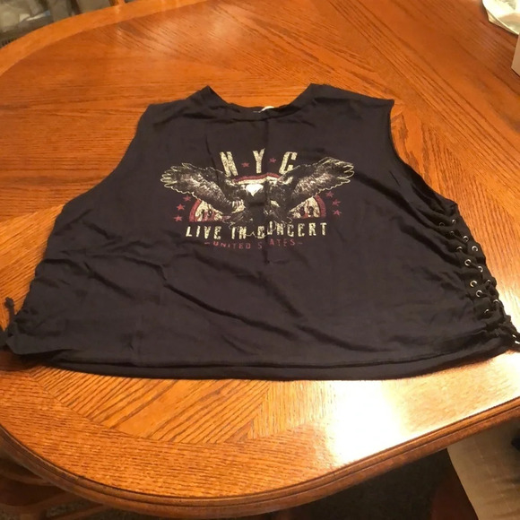 N.Y.C Live In Concert United States Tee Sh… - Picture 2 of 8